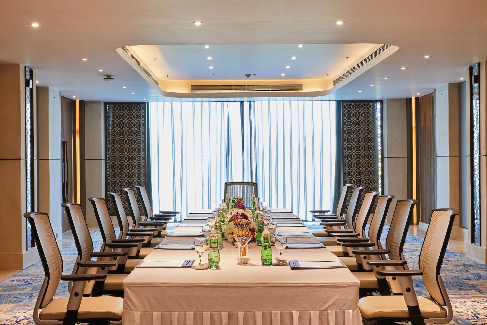 Gift City Club, A Member Of Radisson Individuals Γκαντχιναγκάρ Εξωτερικό φωτογραφία