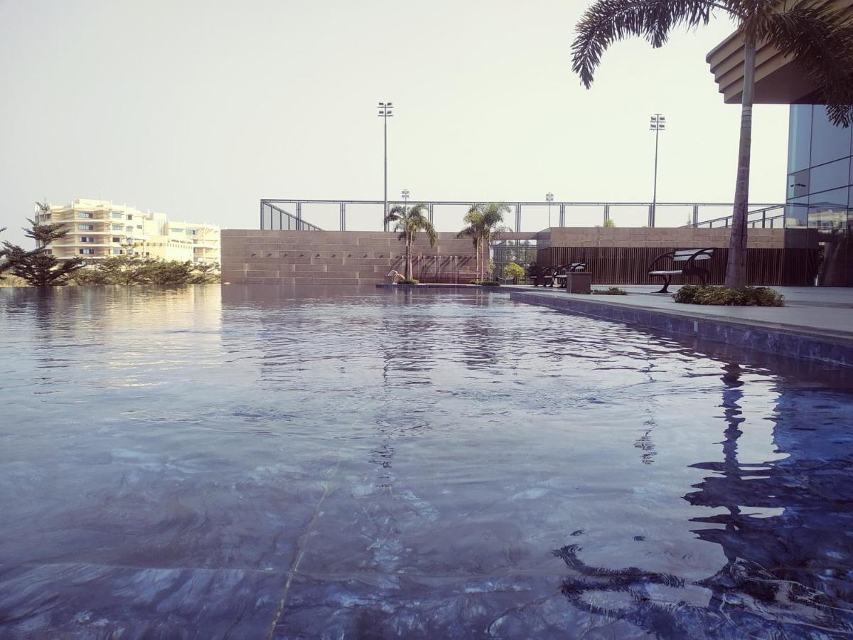 Gift City Club, A Member Of Radisson Individuals Γκαντχιναγκάρ Εξωτερικό φωτογραφία